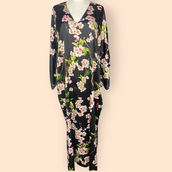 Natori Floral Print Satin Caftan Maxi
Dress/Robe - Black Pink Blossom -
Size L - Picture 1 of 10